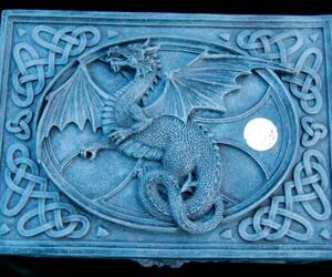 B7 Rectangular Dragon Box 3"
